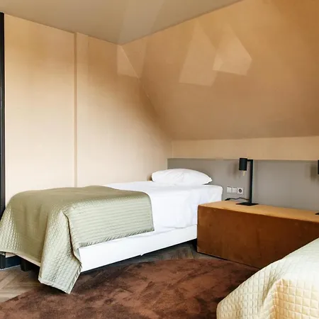 Hotel Der Valk - De Cantharel 4*