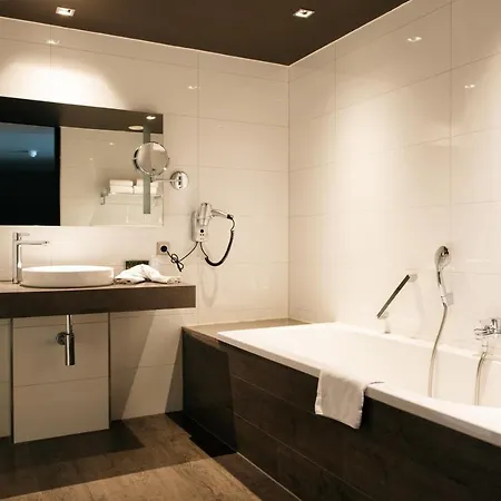 Hotel Der Valk - De Cantharel 4*