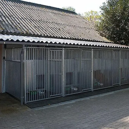 Отель Der Valk - De Cantharel 4*