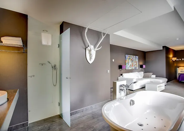 Der Valk - De Cantharel Hotell 4*